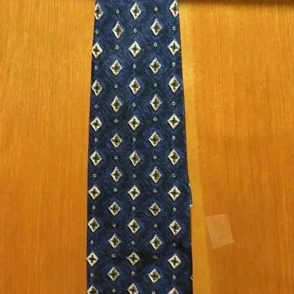Silk tie - Picture 2 of 5